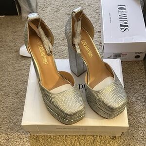 Dream Pairs Rhinestone Platform Block Heel Shoes